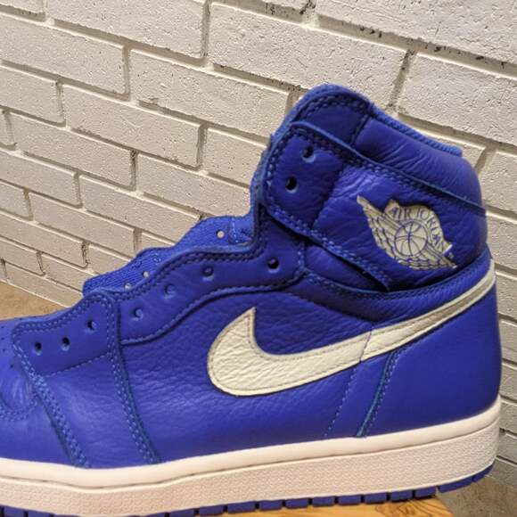 Nike Air Jordan 1 Retro High “Hyper Royal” 555088-401 Men's Size 10.5 *PREOWNED* - Picture 13 of 16